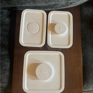 3 Oxo Clear Food Storage Containers with White Lid